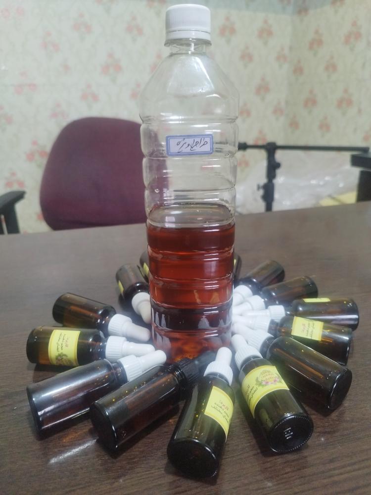 افزایش حجم  ظرف شیشه ای. قوی مشکی قطره چکانی